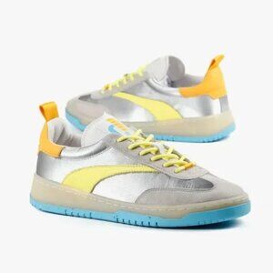 NWT Oncept Panama sneaker metallic silver - size 9.5